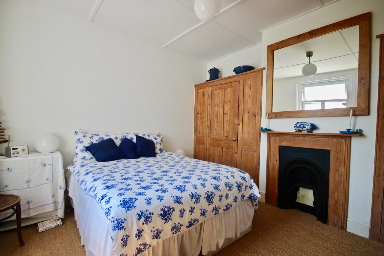 Captain’s Cottage image