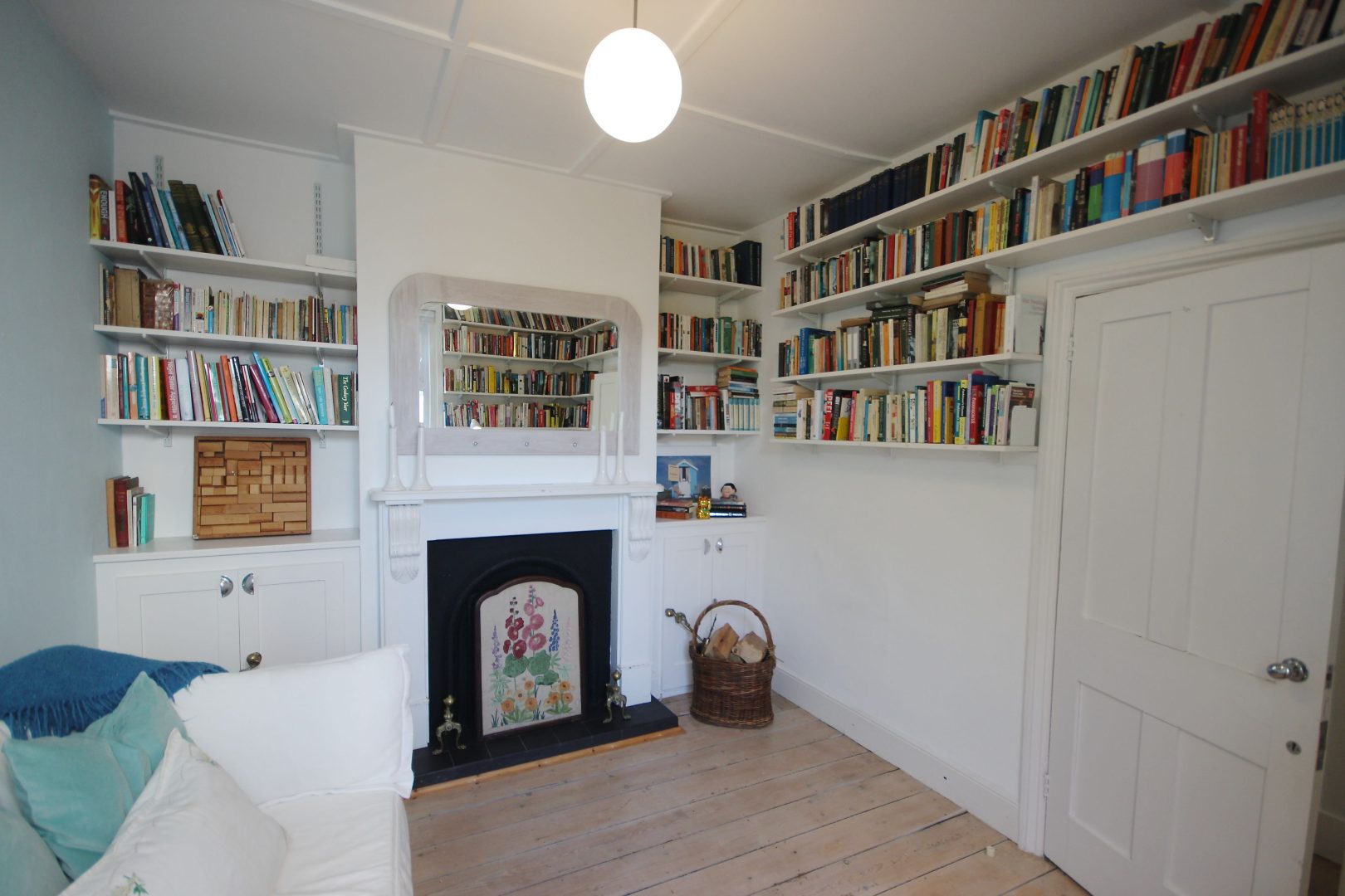 Captain’s Cottage image