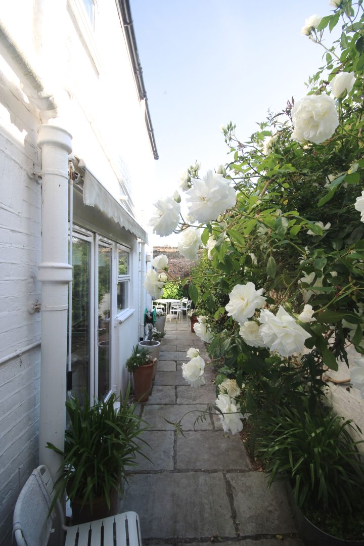 Captain’s Cottage image