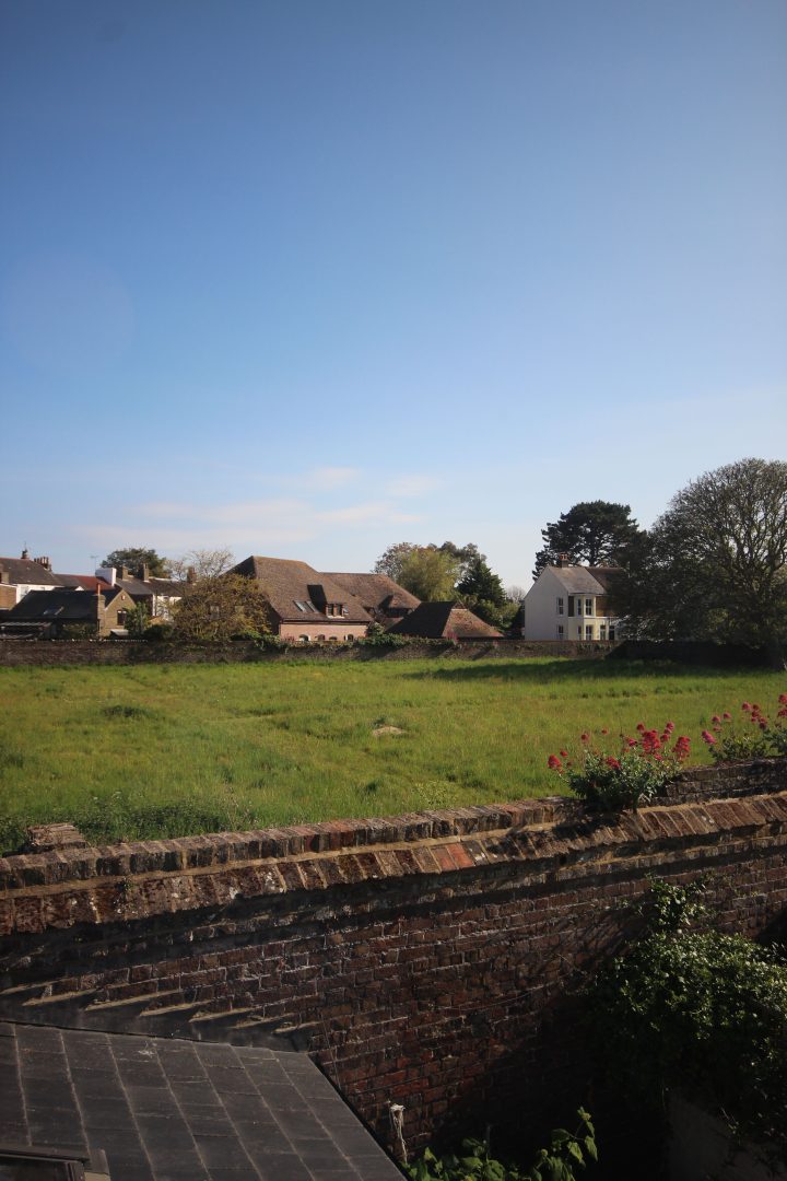 Captain’s Cottage image