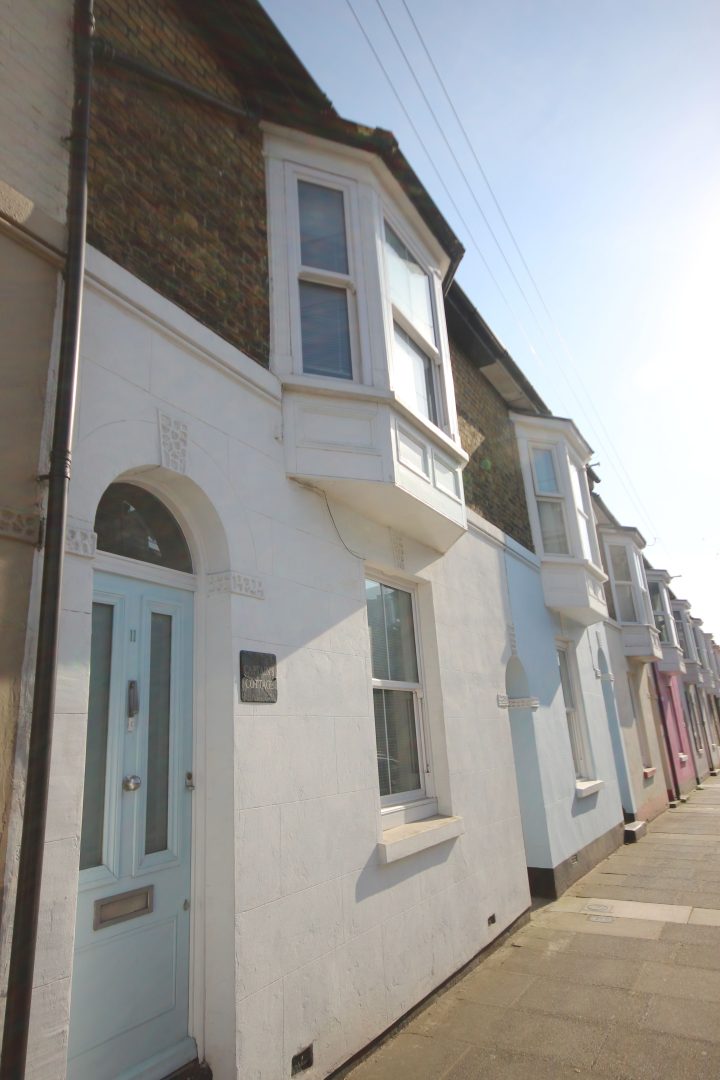 Captain’s Cottage image