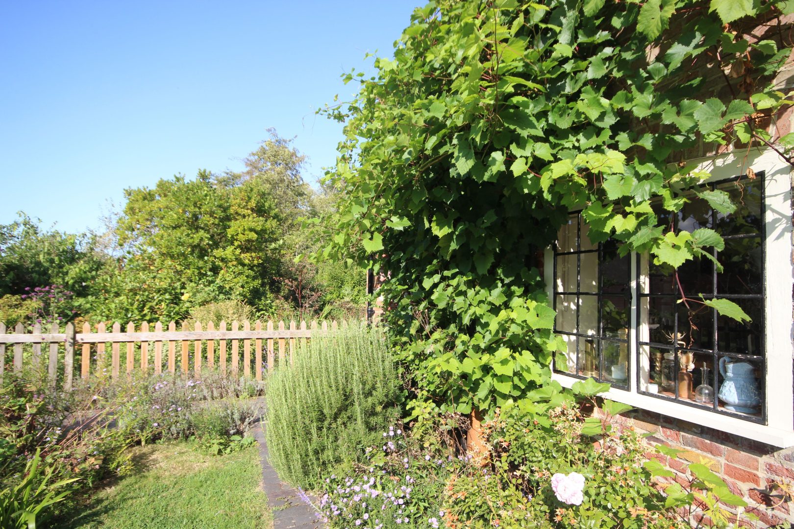 Moat Farm Cottage image
