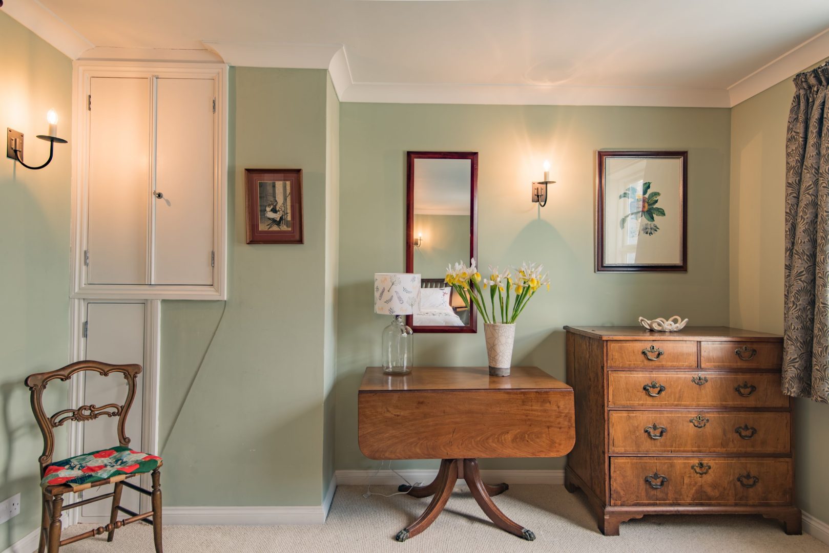 Potters Cottage image