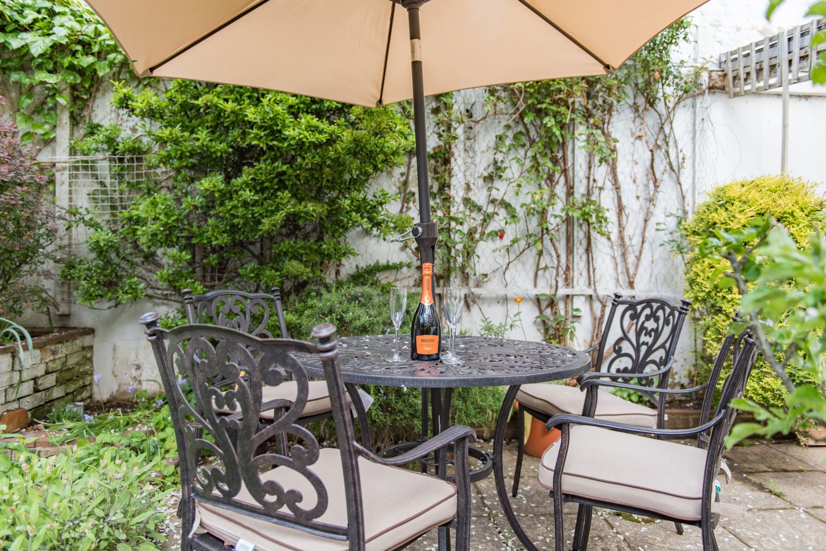 Potters Cottage image