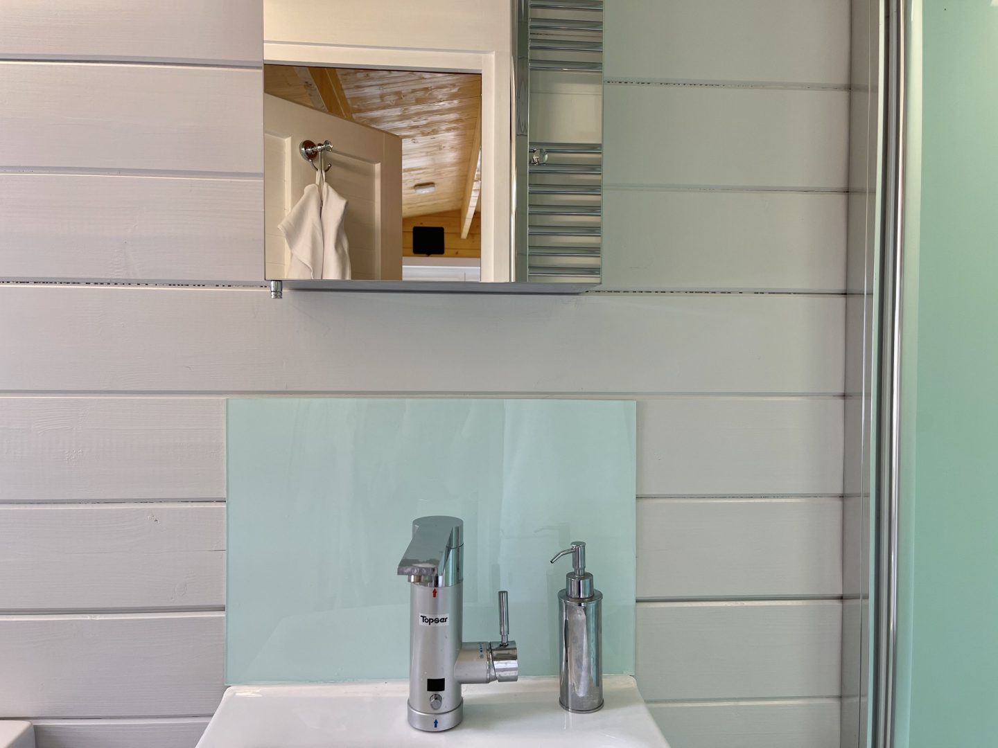 Willow Tree Lodge image