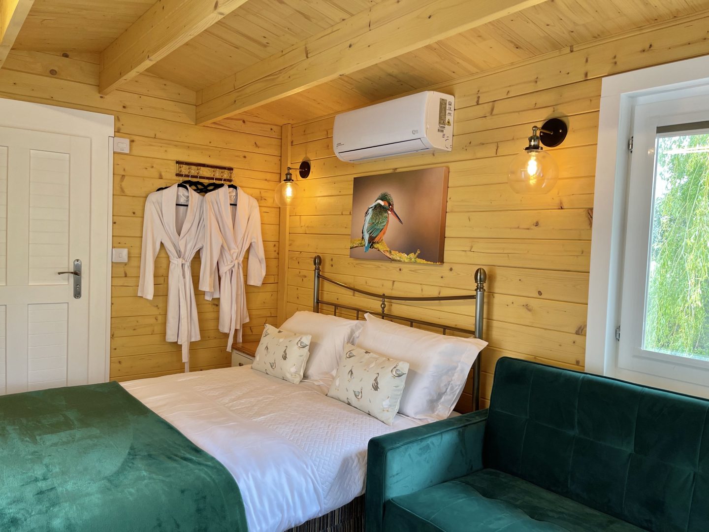 Willow Tree Lodge image