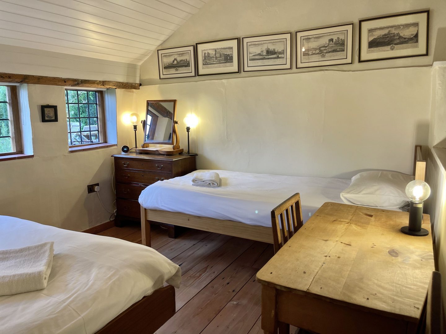 Moat Farm House image