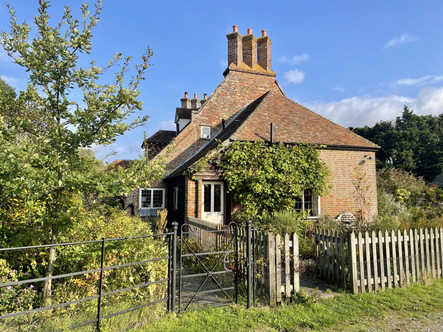 Moat Farm House image