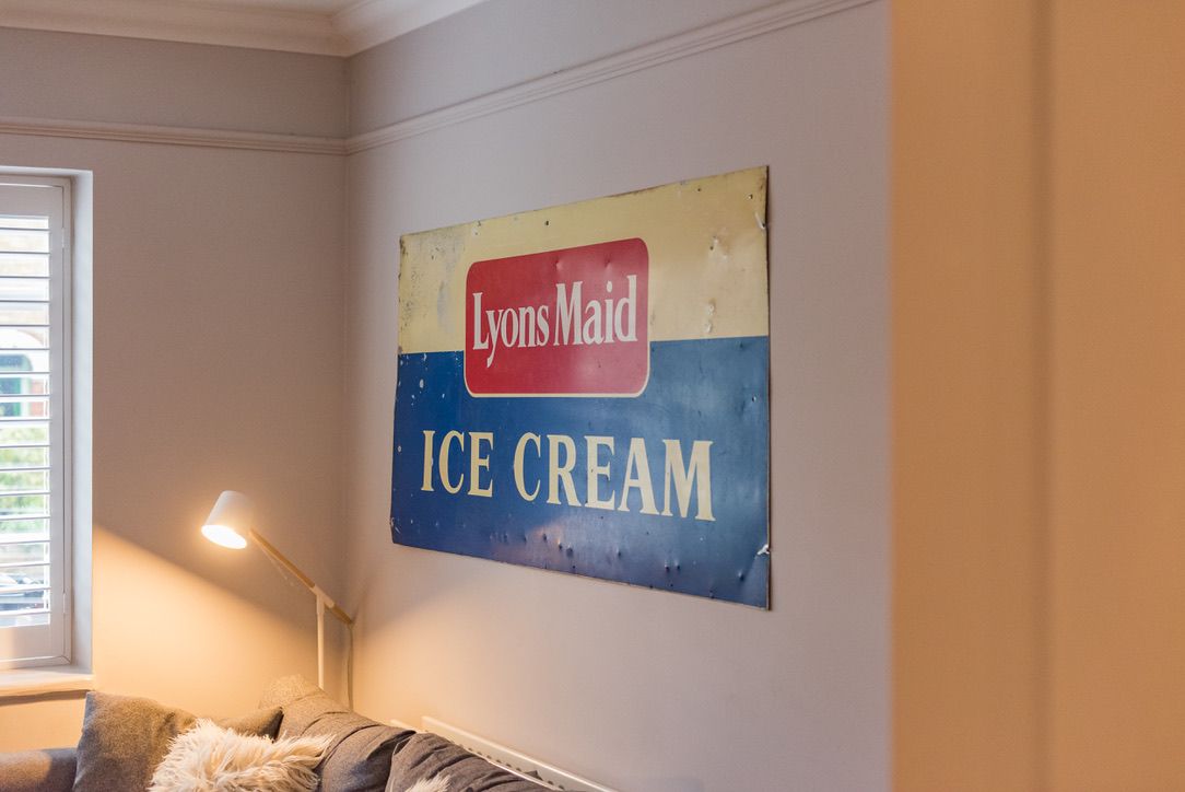 Flamingo House image