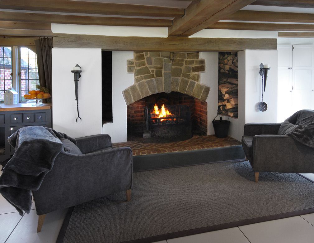 Lickfold Manor image