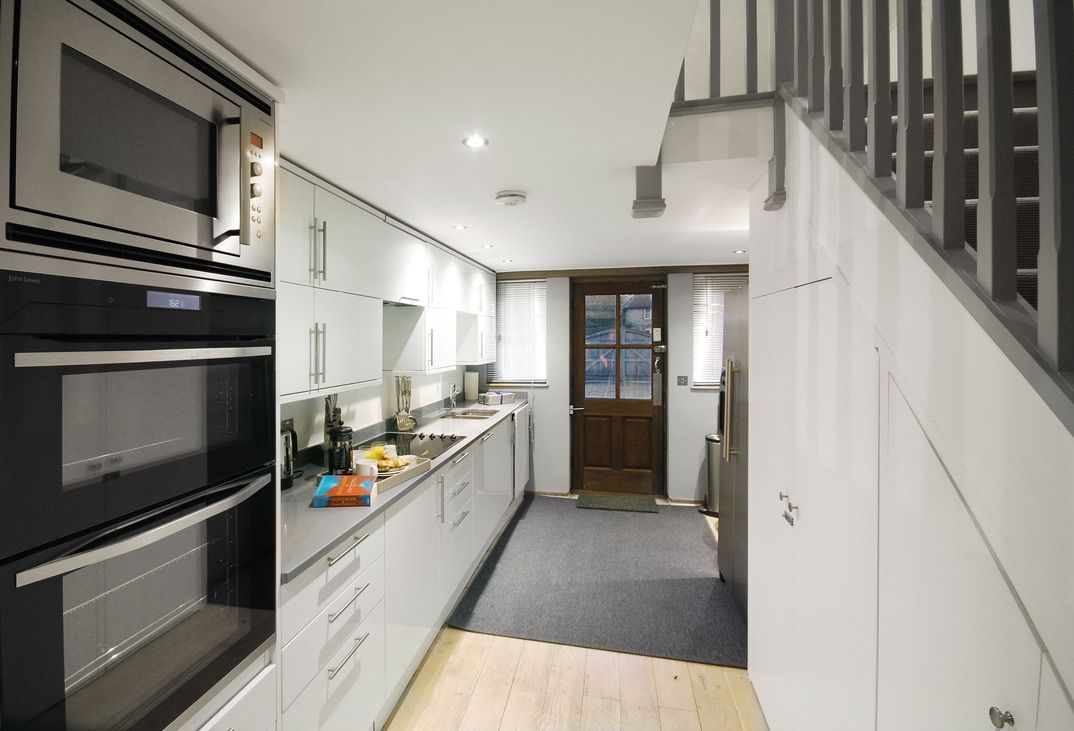 Lickfold Manor image