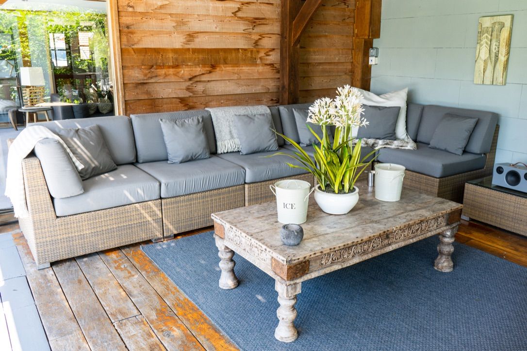 Lickfold Manor image