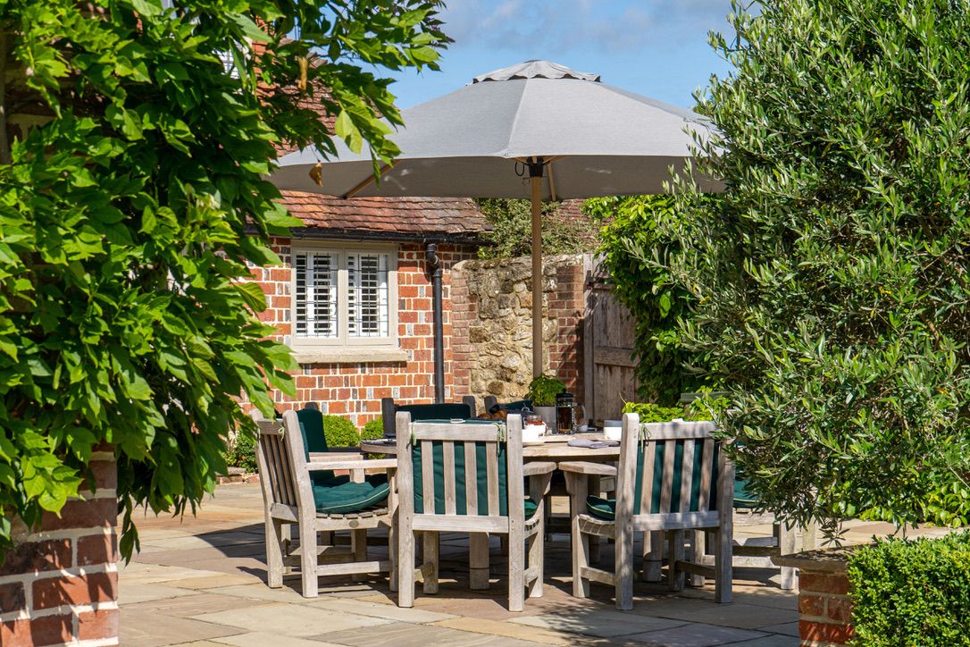 Lickfold Manor image