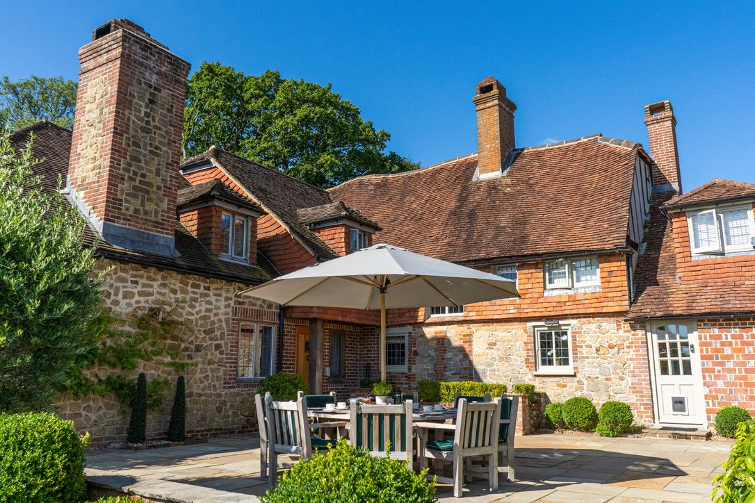 Lickfold Manor image