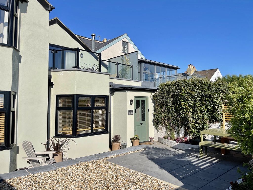 Victory Cottage image