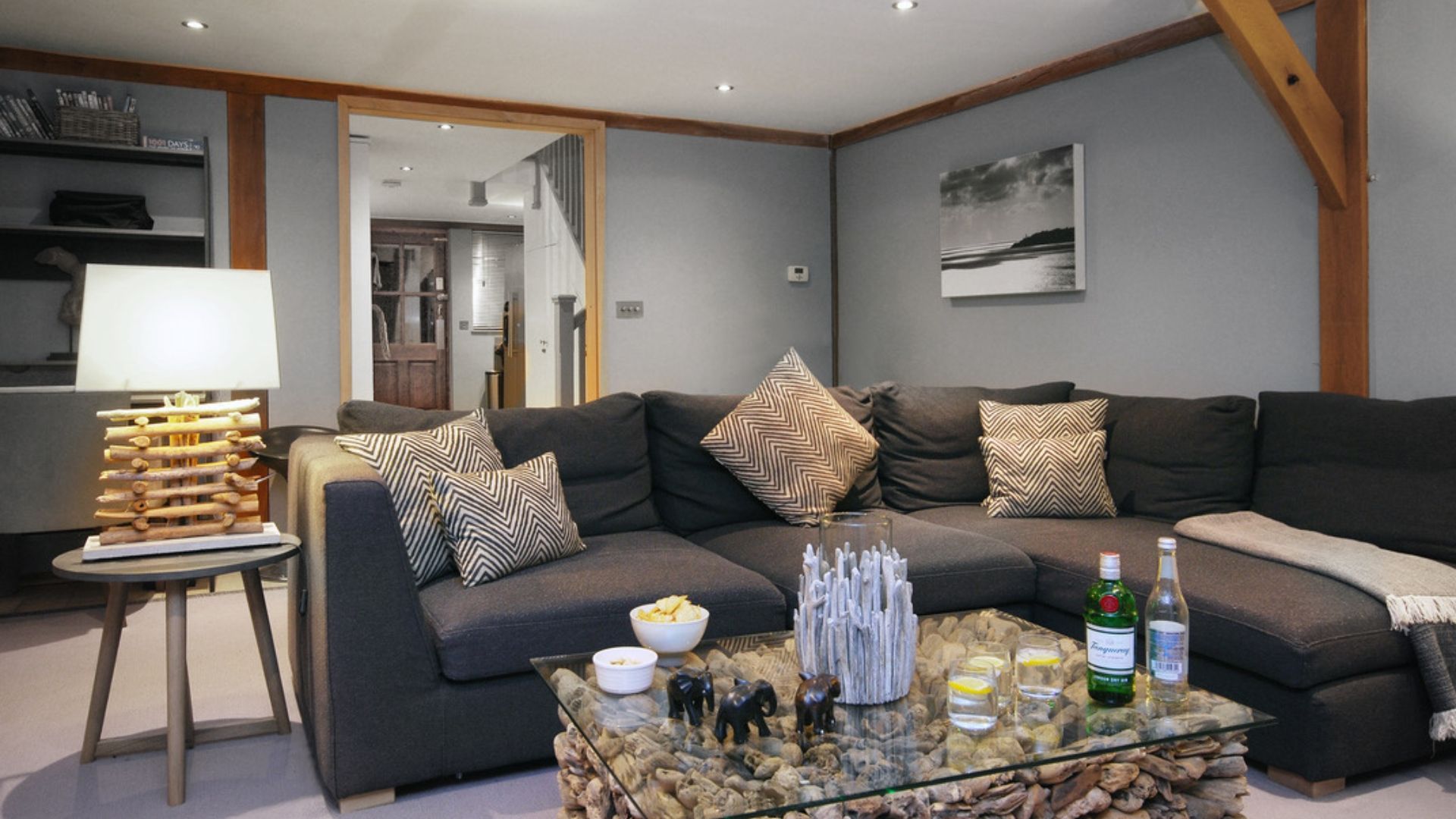 Lickfold Manor image