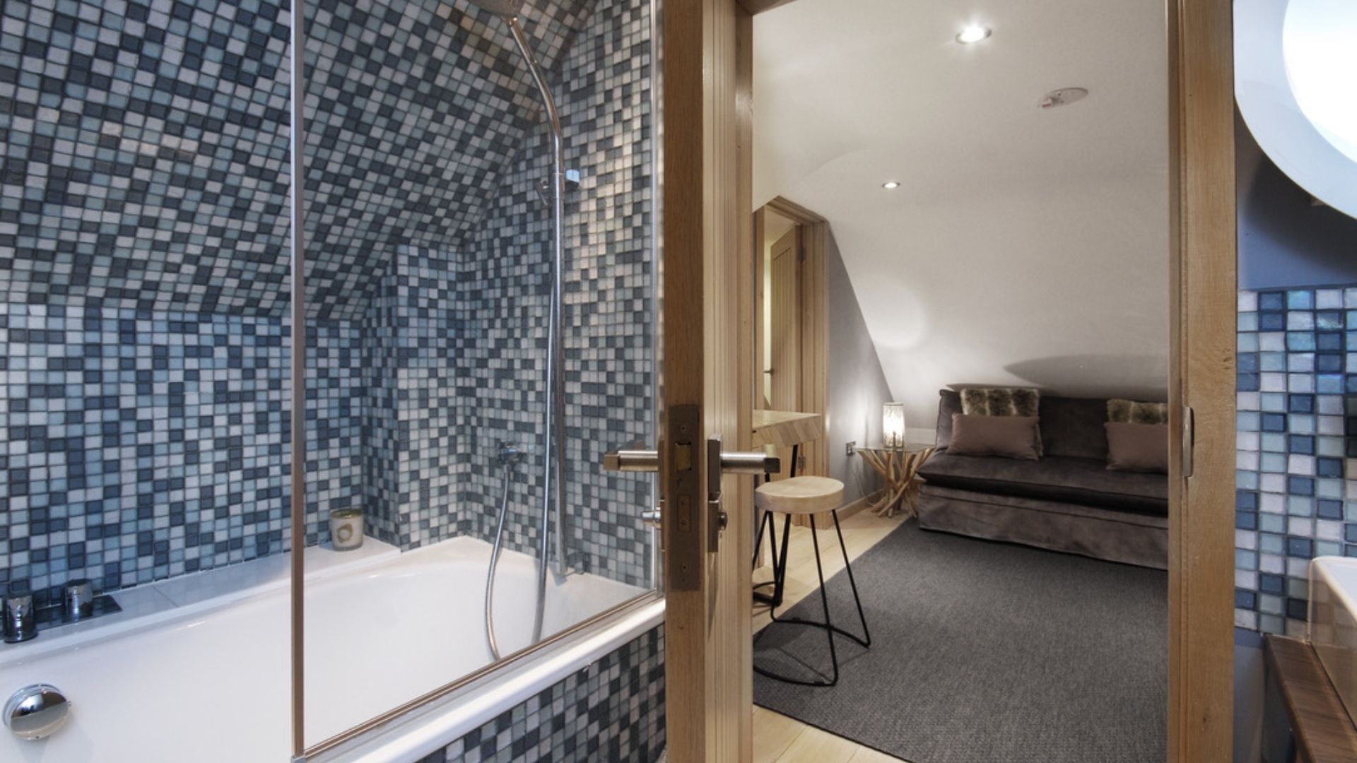 Lickfold Manor image