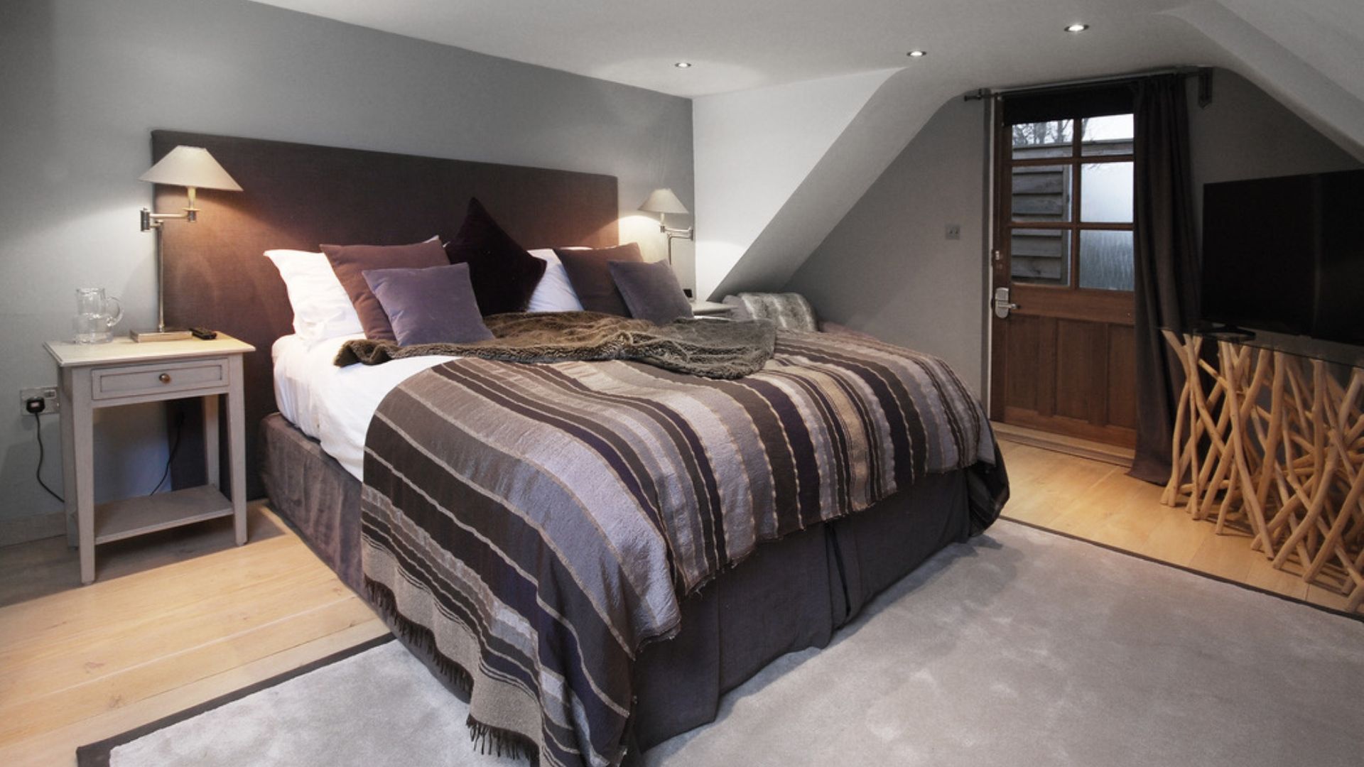 Lickfold Manor image