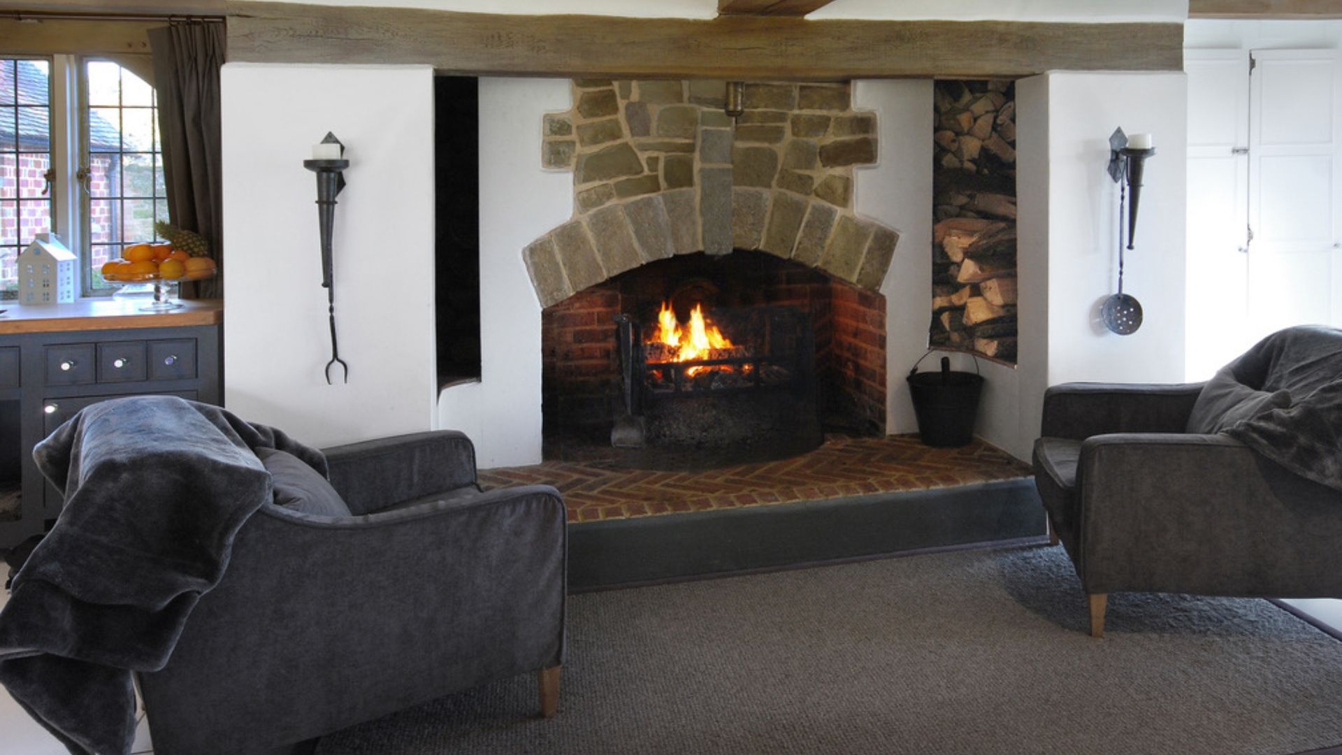 Lickfold Manor image