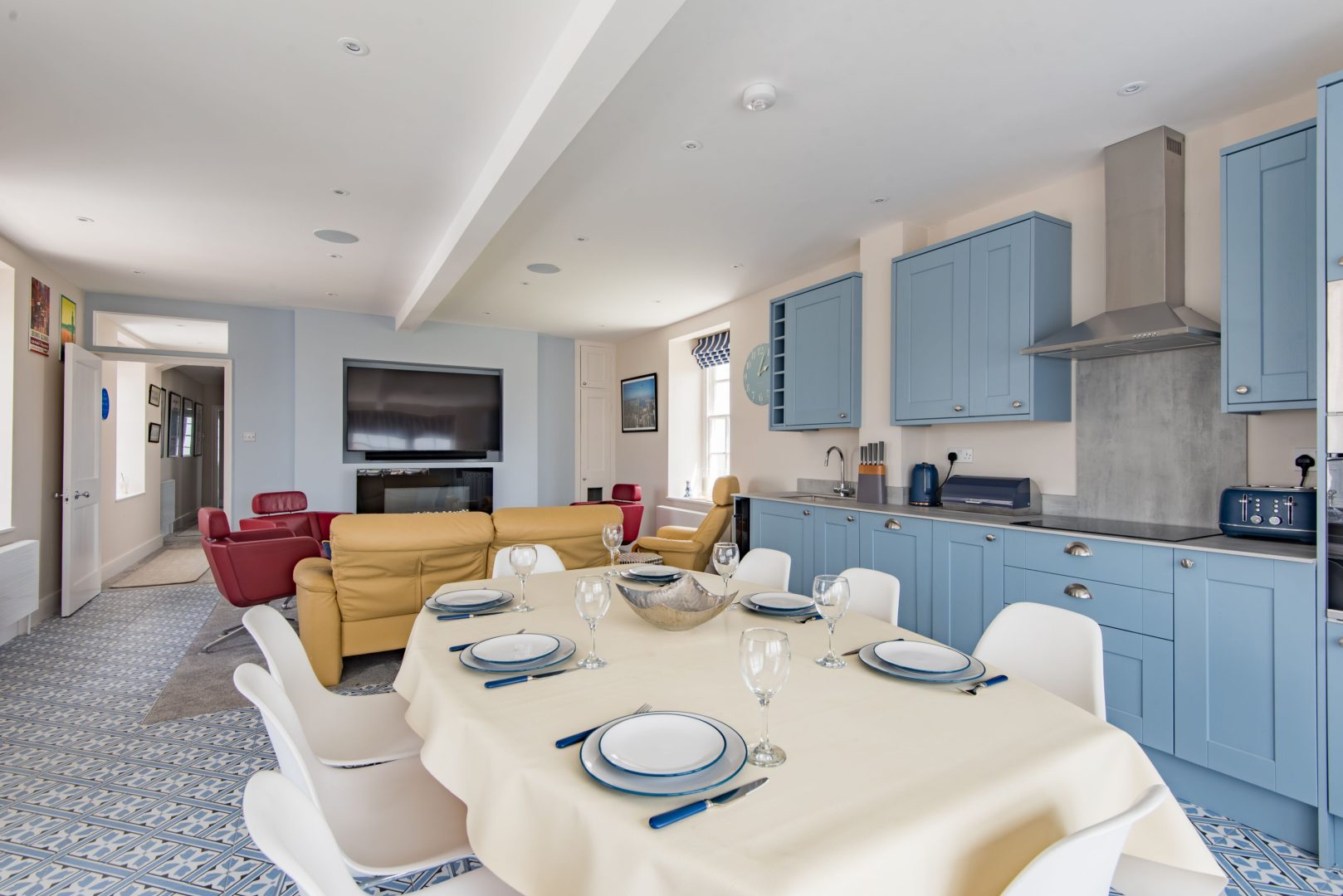 Bay View  Apartment image