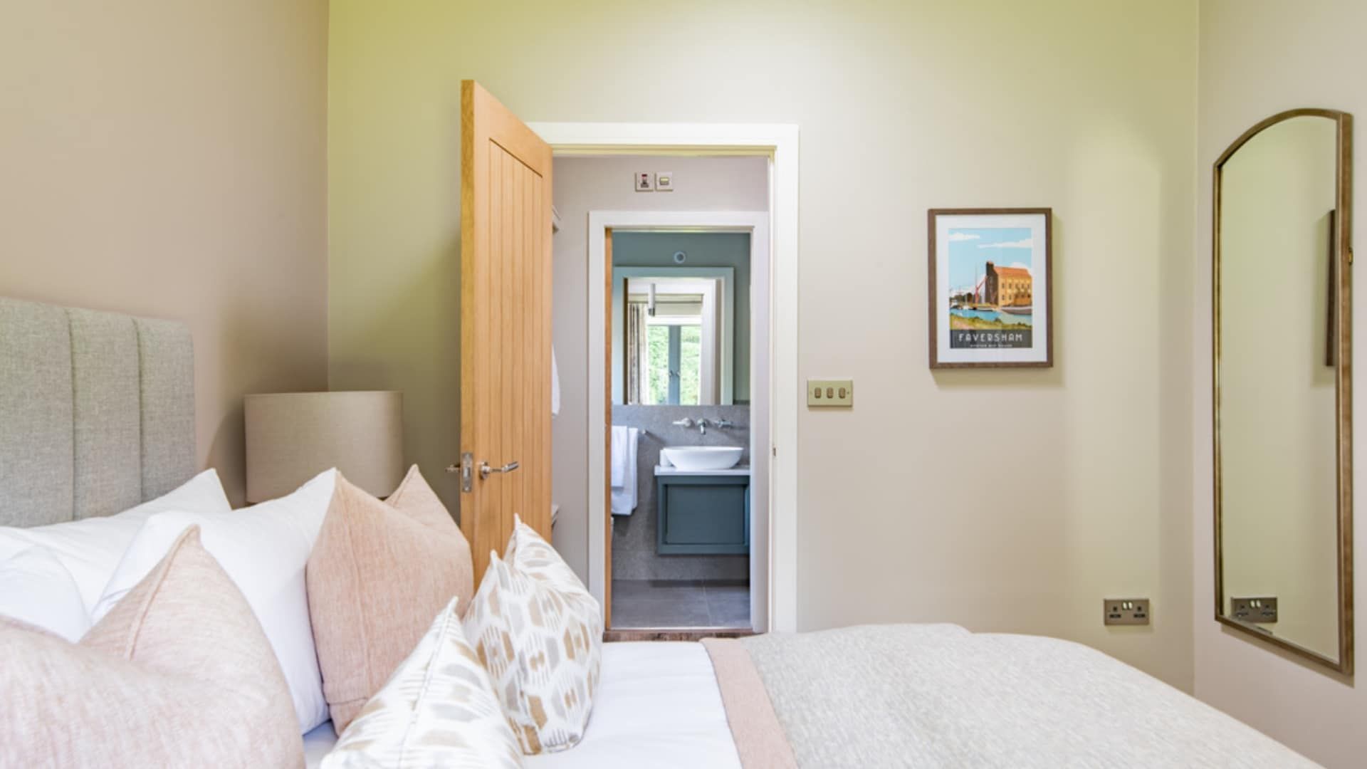 The Old Cherry Barn image