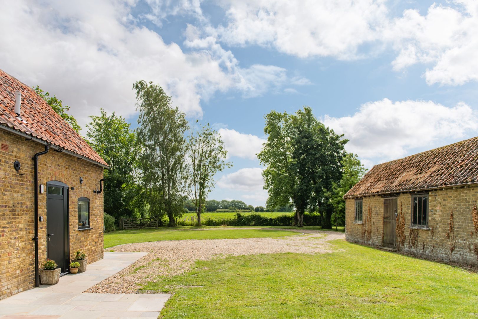 Poplar Farmhouse & Barn image