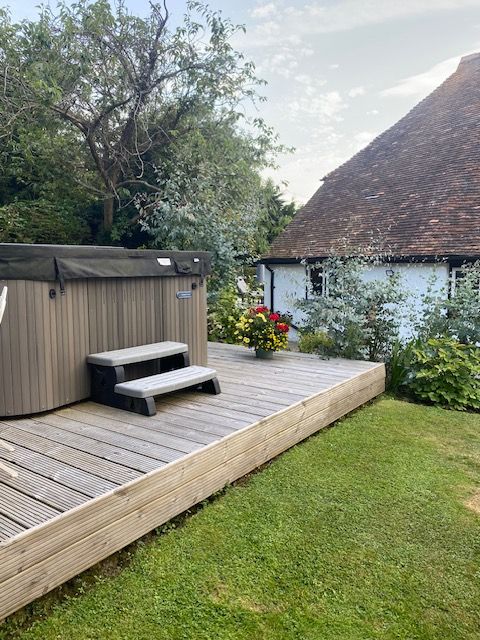 Woodman’s Cottage image