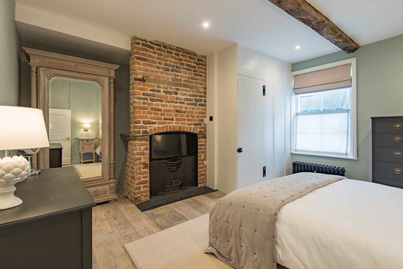 Skimming Stone image