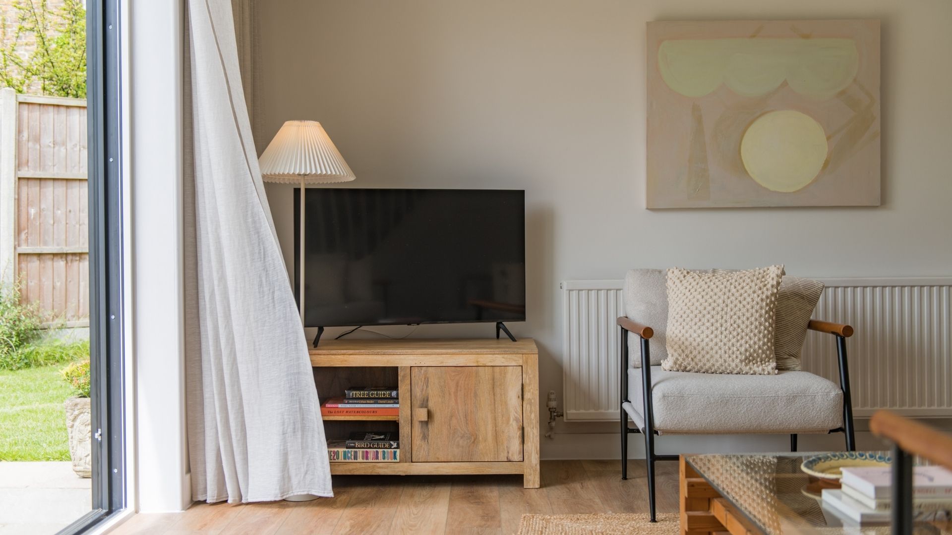 Poplar Farmhouse & Barn image