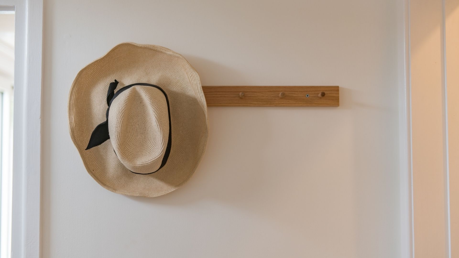 Poplar Farmhouse & Barn image