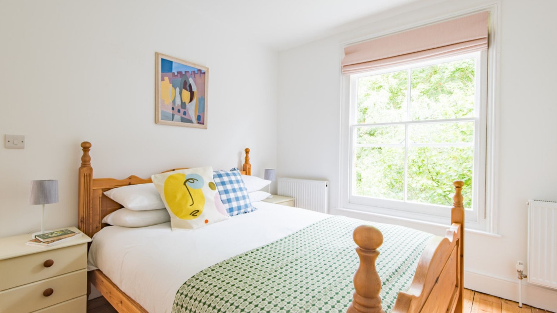 Poplar Farmhouse & Barn image