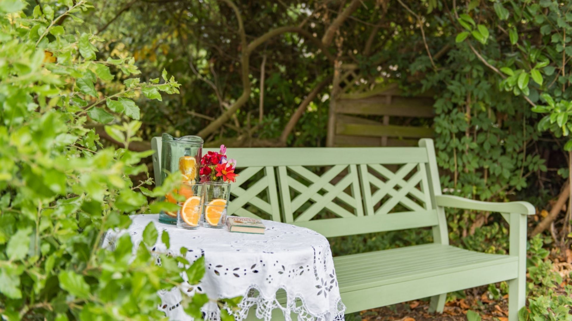 Poplar Farmhouse & Barn image