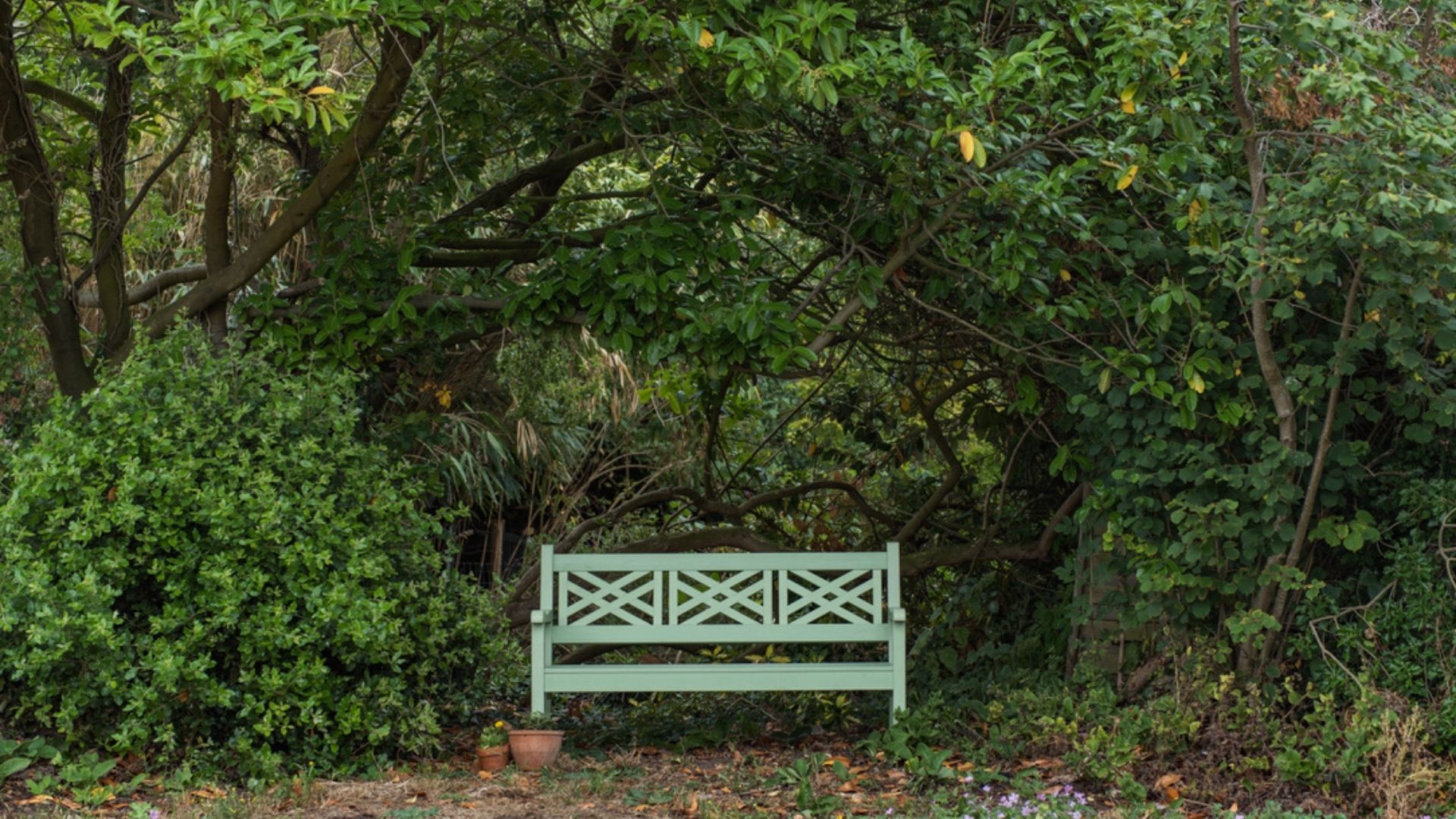 Poplar Farmhouse & Barn image