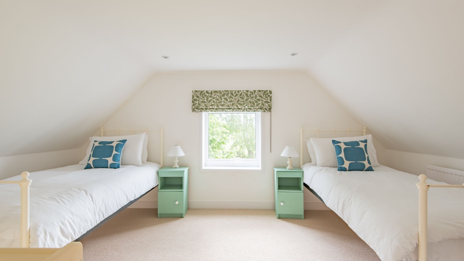 Poplar Farmhouse & Barn image