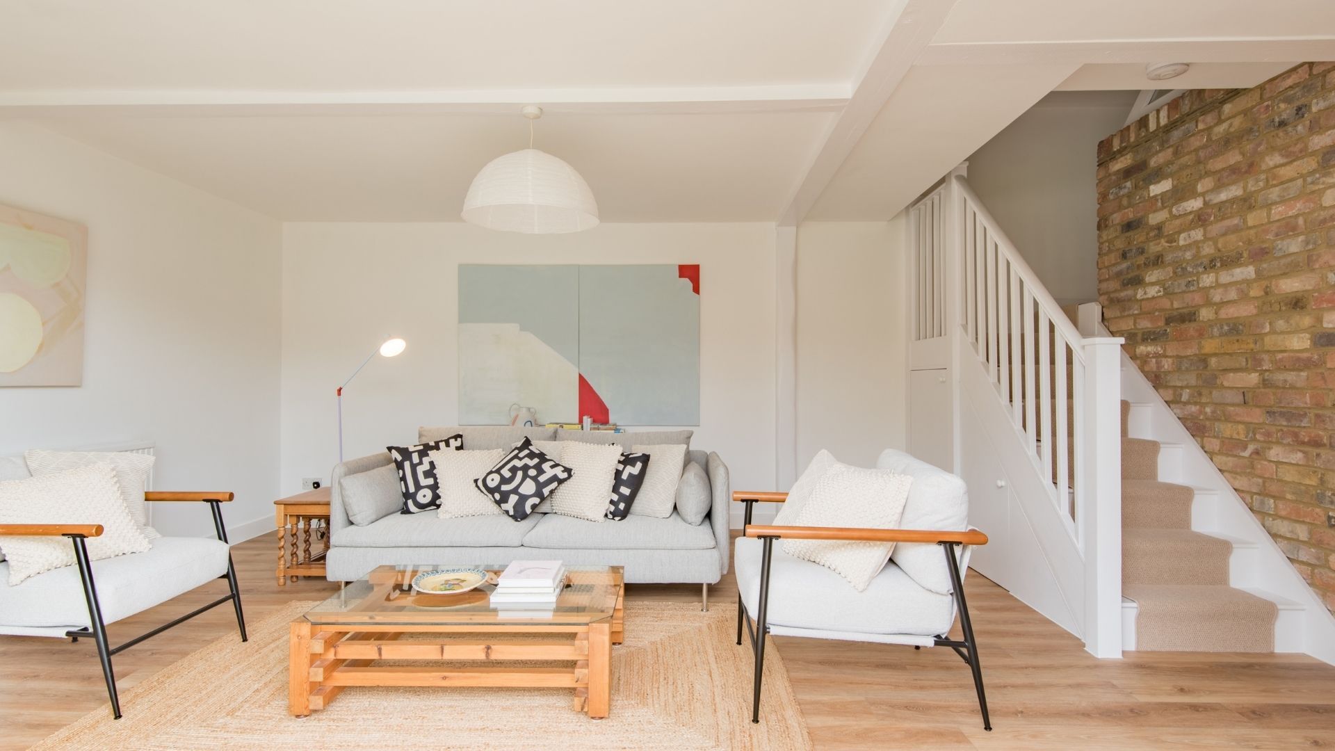 Poplar Farmhouse & Barn image