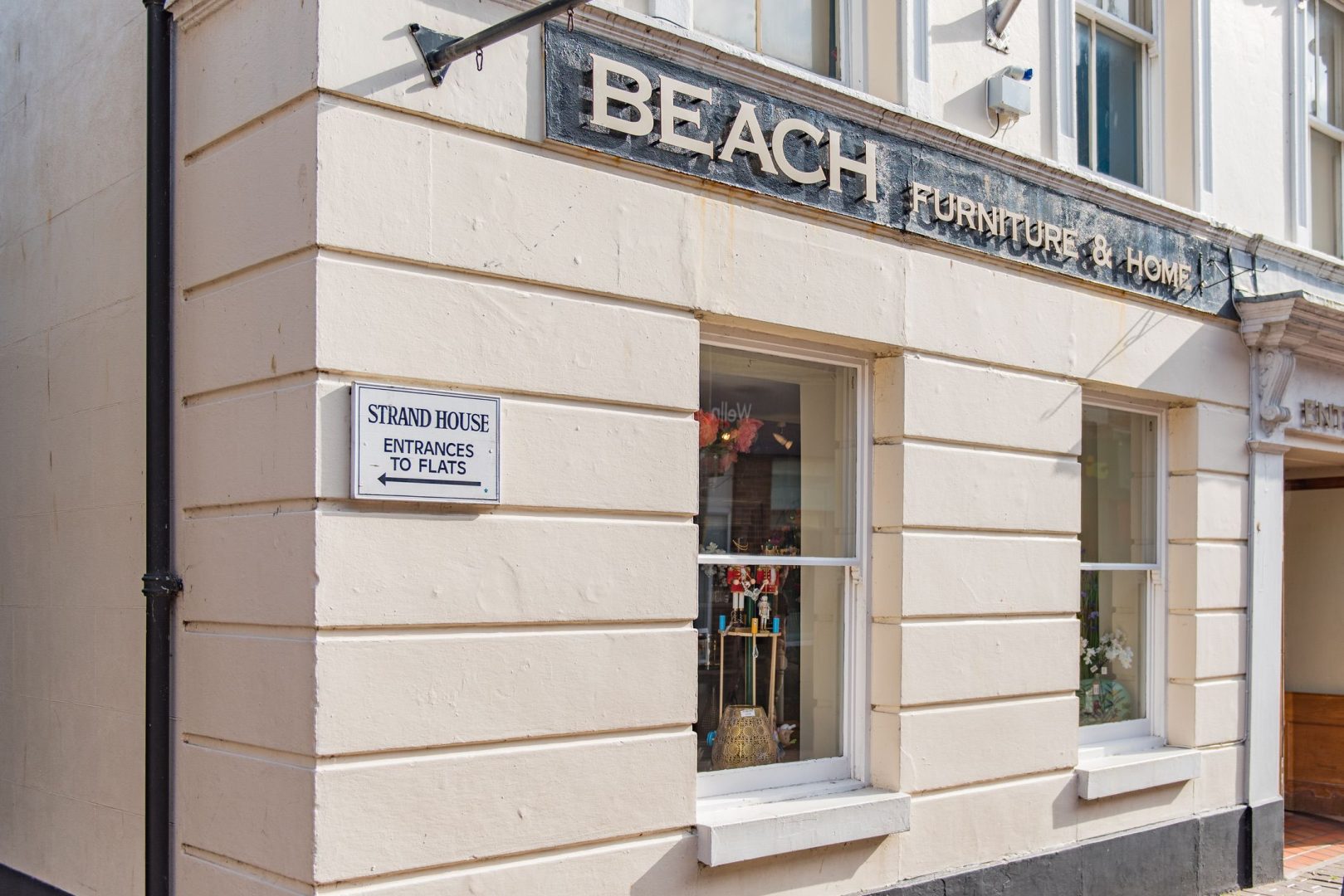 Strand Apartment image