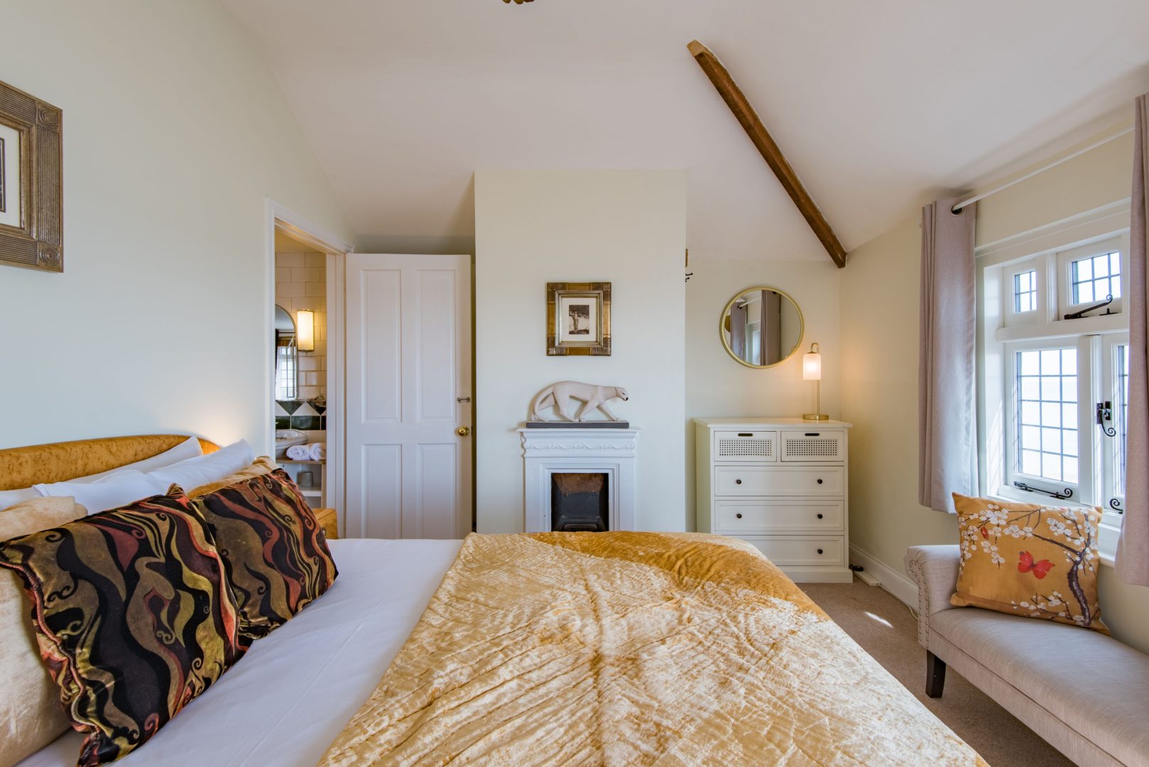 Hoop & Griffin image