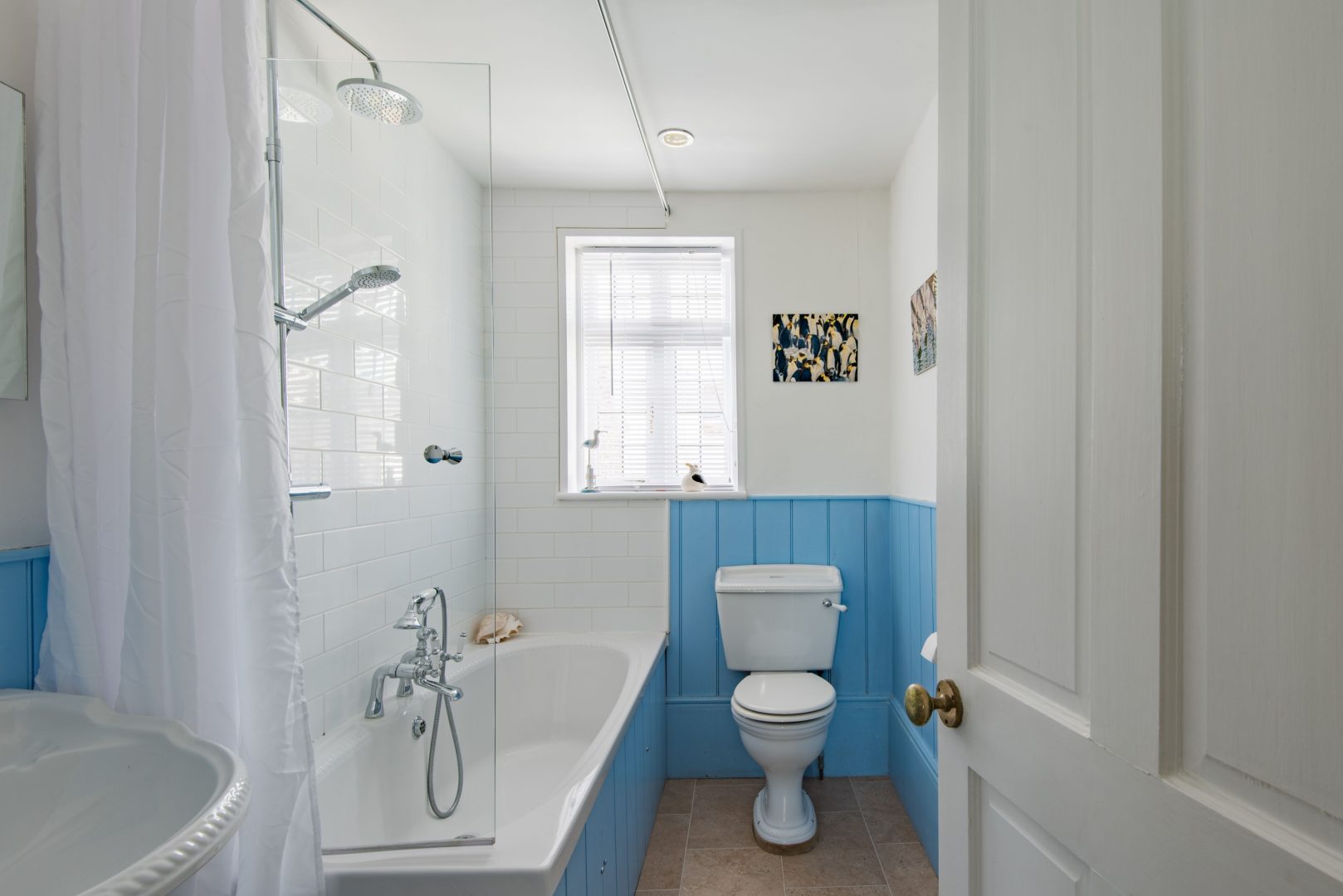 Hoop & Griffin image