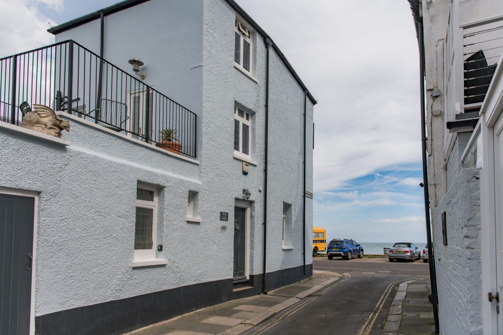 Hoop & Griffin image