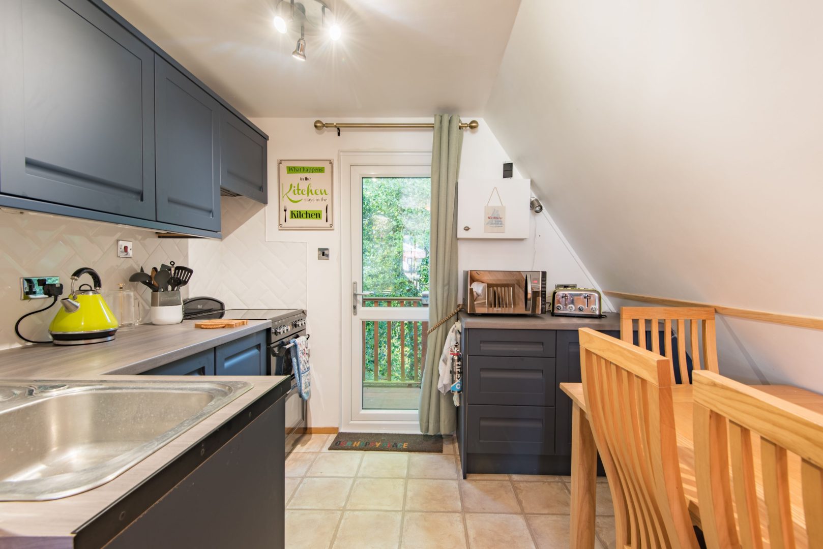 Kingsdown Chalet 10 image