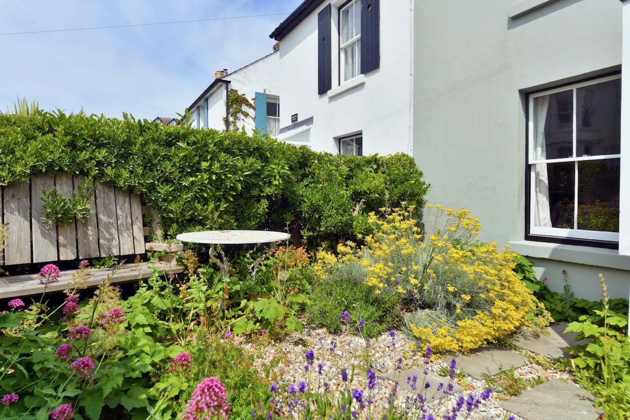 Seapink Cottage image