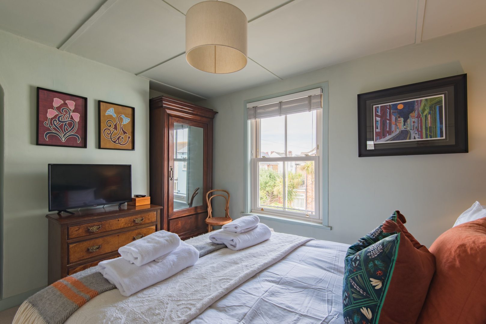 Wisteria Cottage image