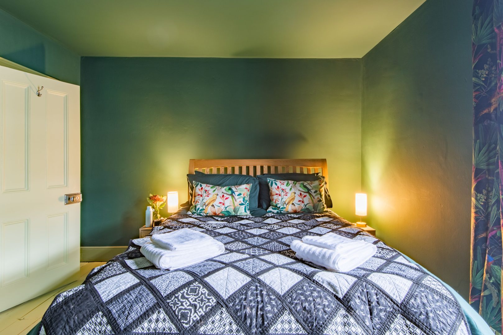 Peacock & Pebble Cottage image