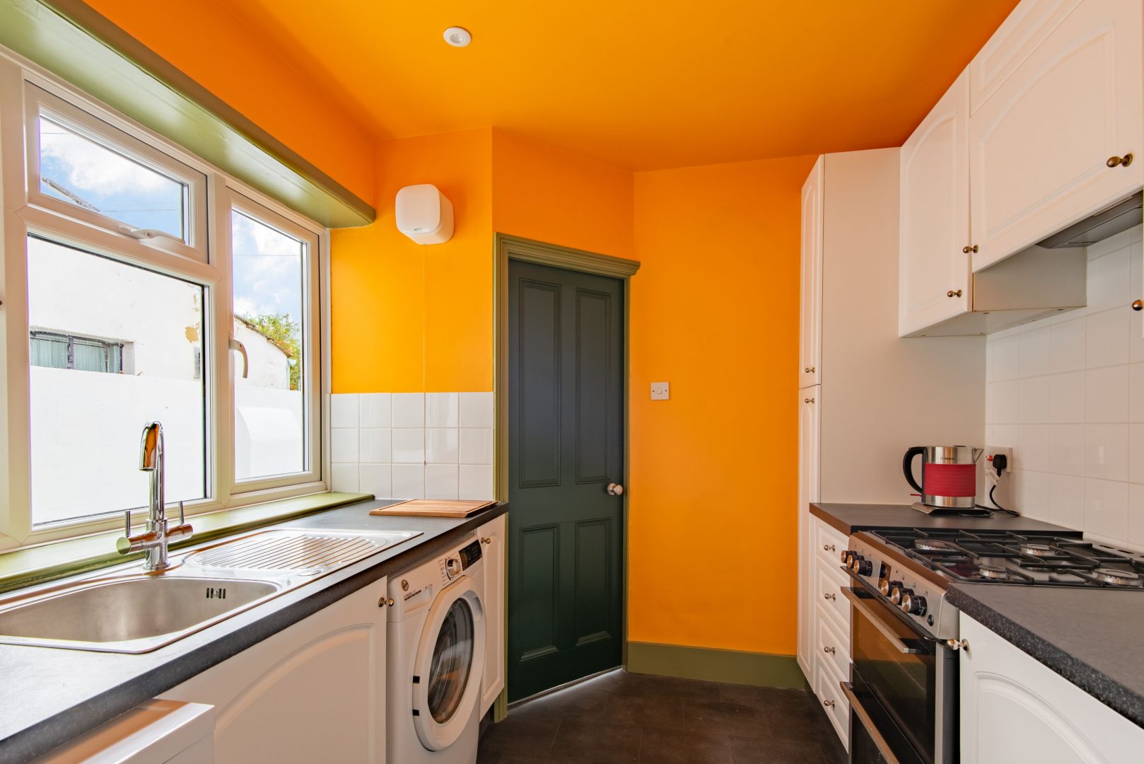 Peacock & Pebble Cottage image