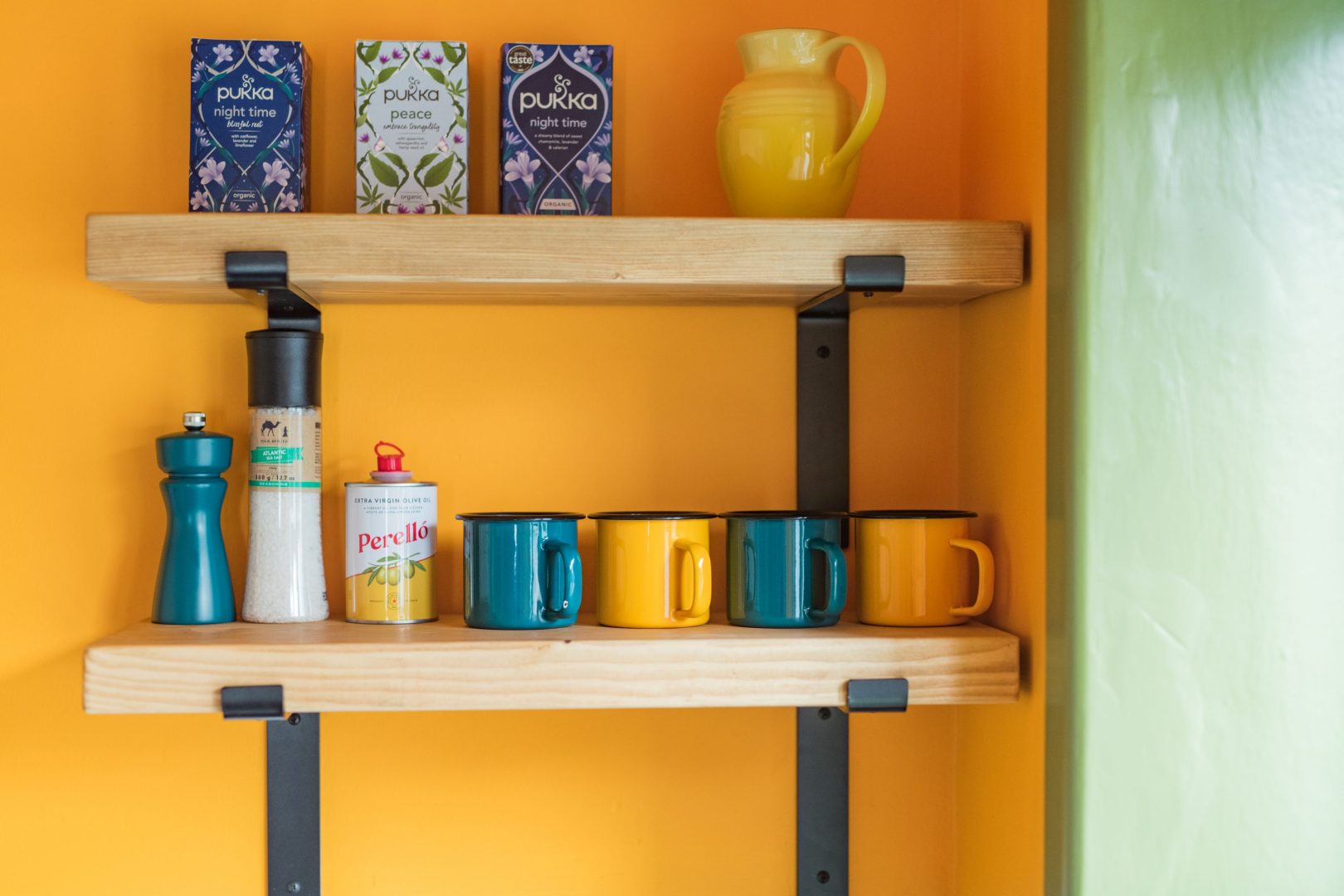 Peacock & Pebble Cottage image