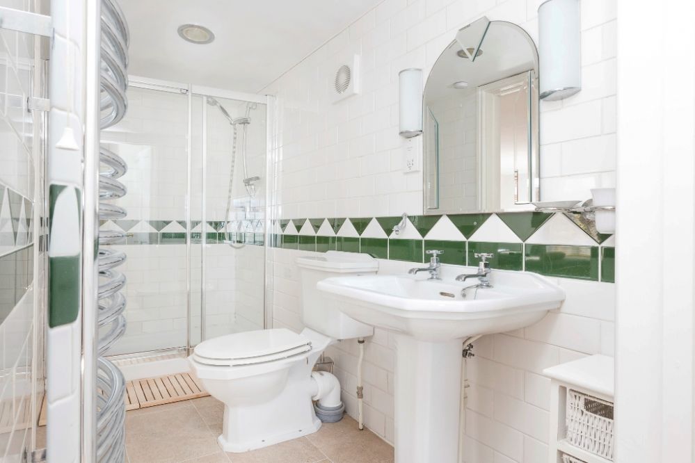 Hoop & Griffin image