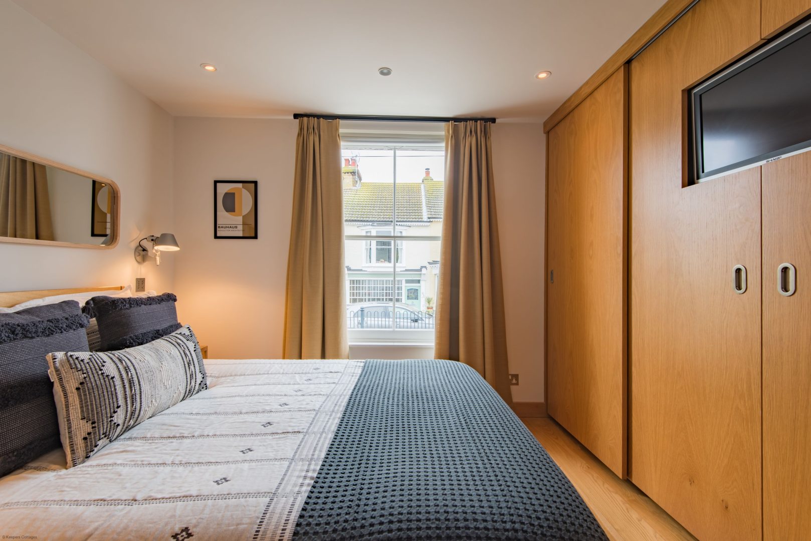 Starboard Light image