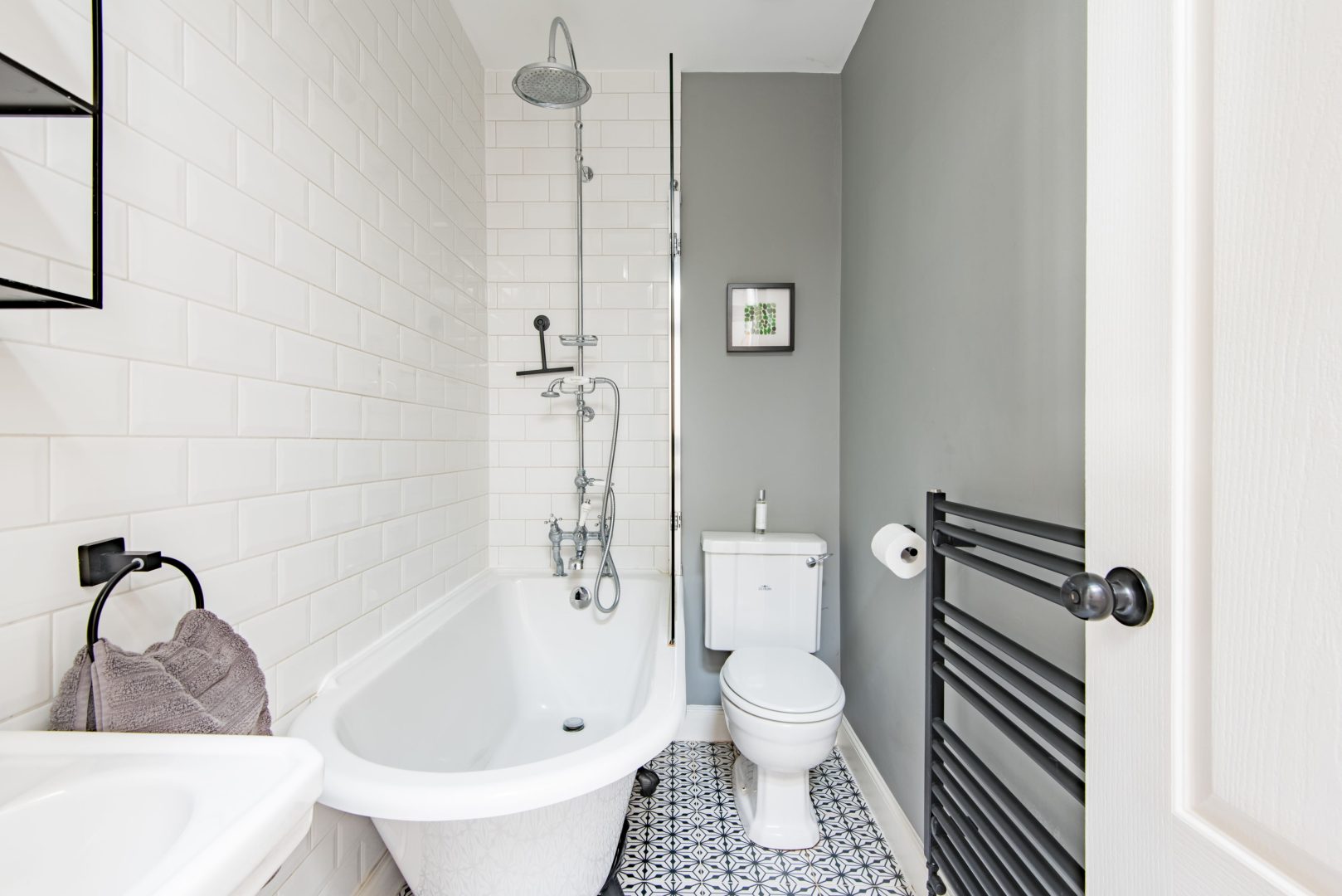 Penny Farthing Cottage image