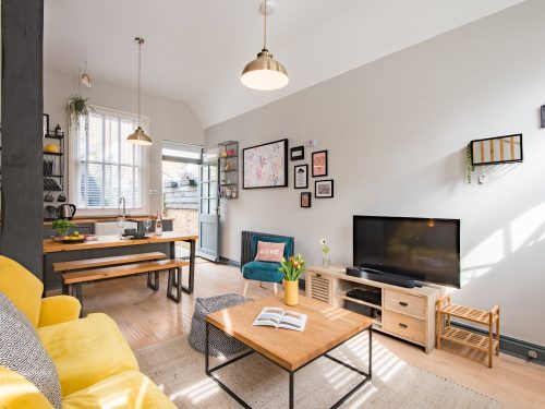 Penny Farthing Cottage image