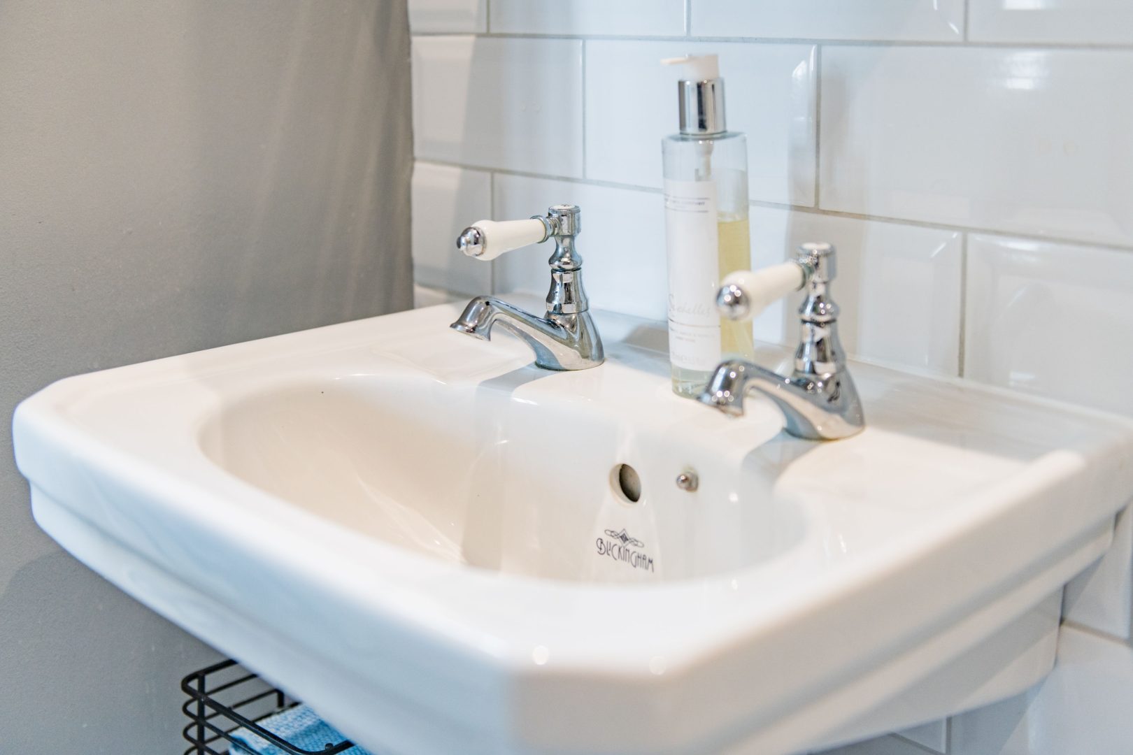 Penny Farthing Cottage image